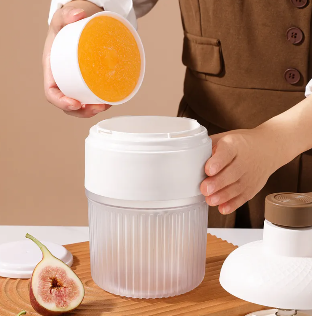Manual Hand-Crank Ice Crusher for Home Use